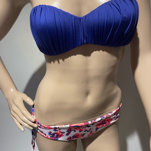 H&M 2 piece Bikini Top Size 6, Bottom Size 4 - Picture 2 of 3